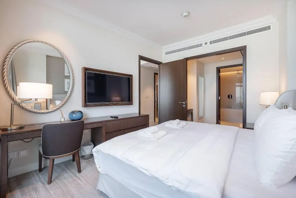 Luxury Living - Spectacular Burj Khalifa Views Apartment Dubai